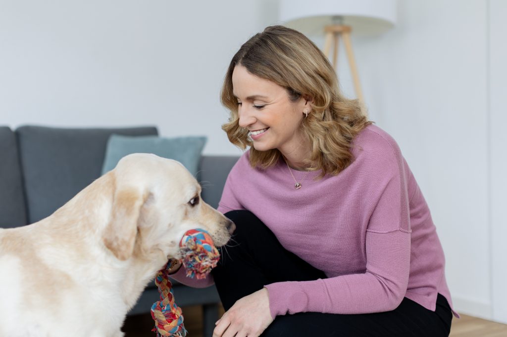Johanna Trimborn mit Hund Toby